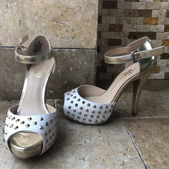 Unique heels - Picture 1 of 3